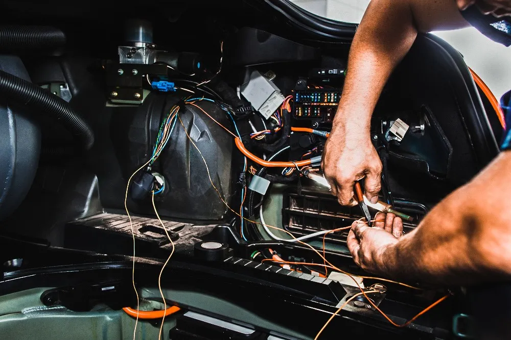 Curso profissionalizante de elétrica automotiva