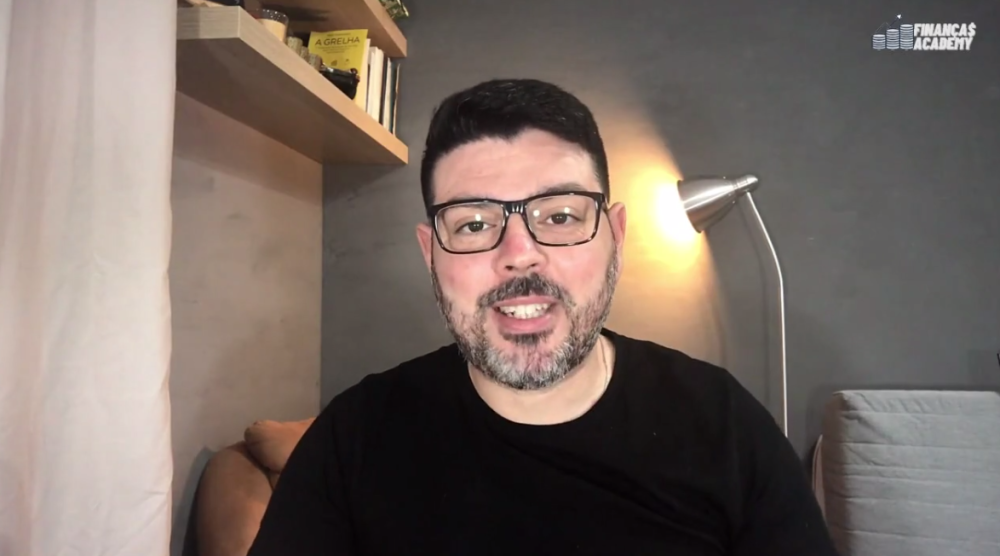 Finanças Essenciais - Leonardo Leão