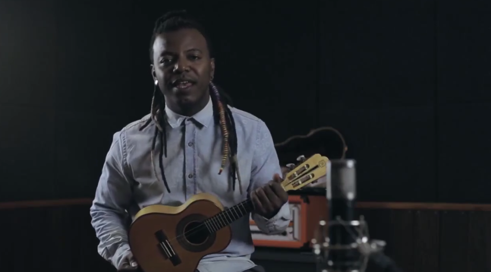 Cavaquinho – Julio Fejuca
